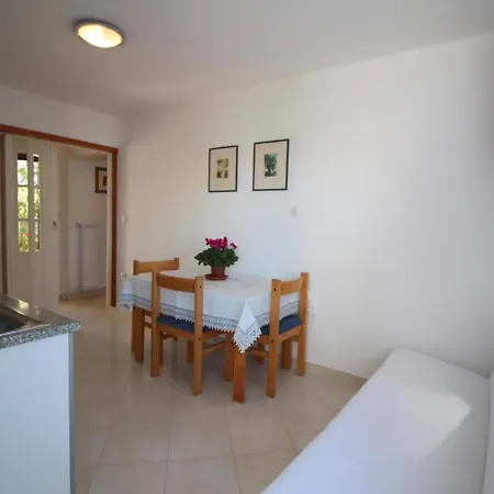 Leticija In Mit Parkplatz Apartment Poreč